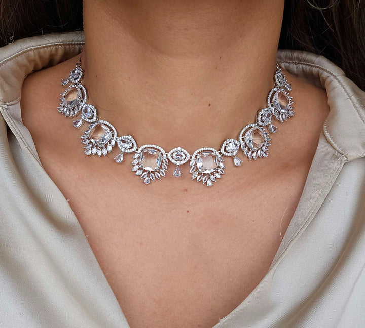 Gurnoor Necklace/Choker Set