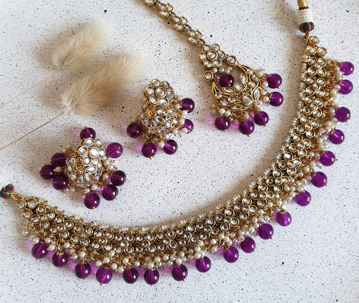 Hayes Kundan Necklace Set