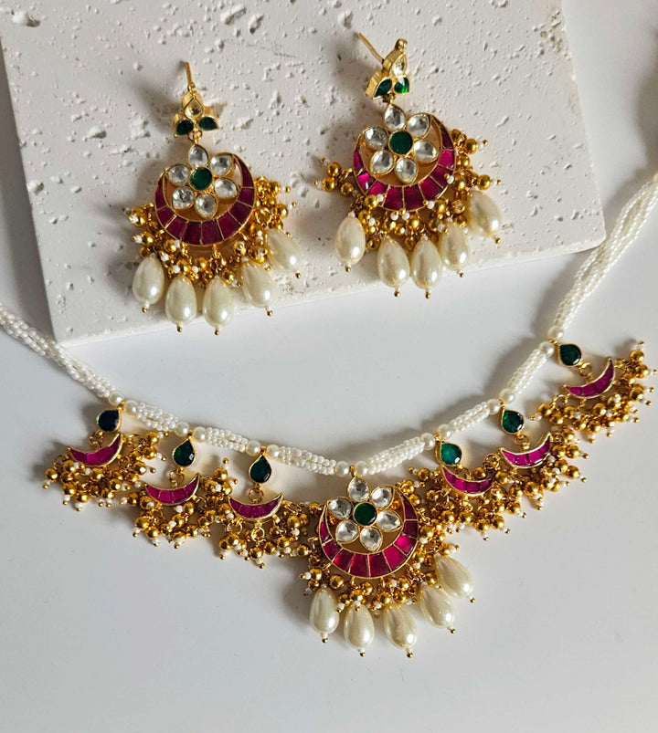 Hangma Pachi Kundan Necklace/Choker Set