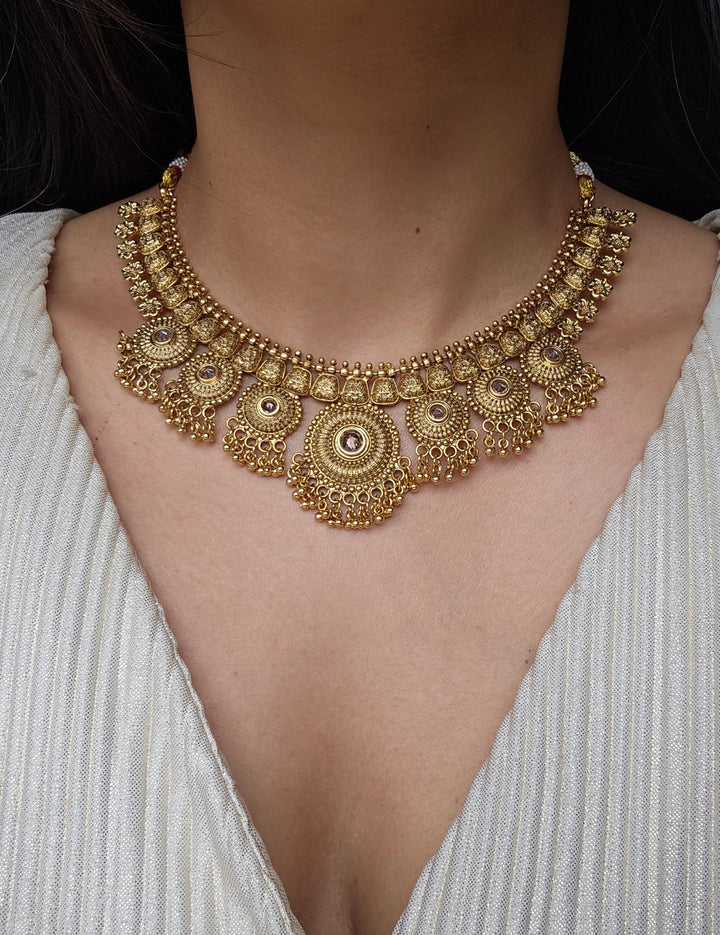 JASVEER Necklace Set