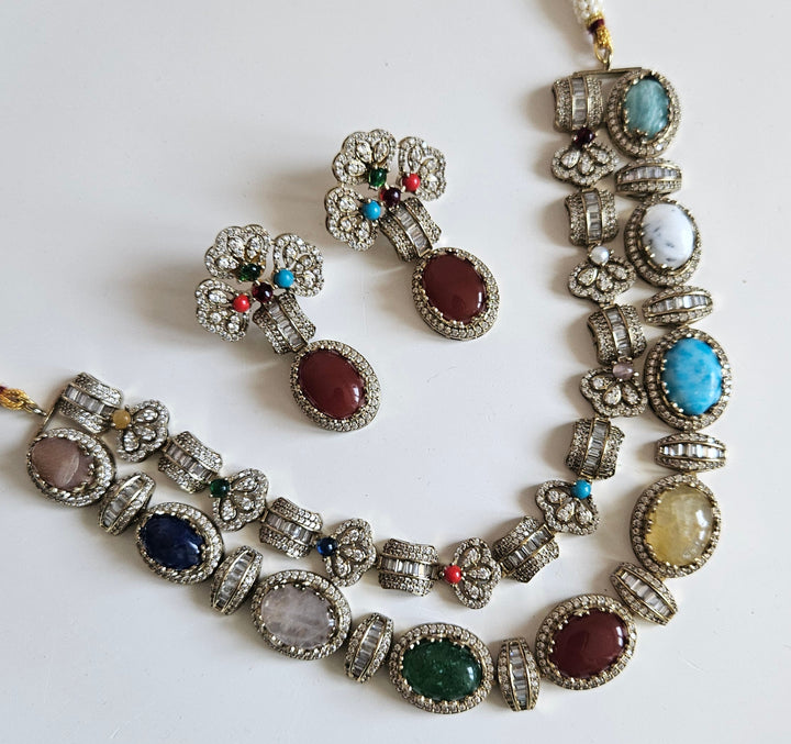 LINDA Necklace/Choker Set