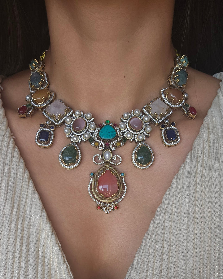 AVNEET Necklace Set- Sabyasachi Inspired Set