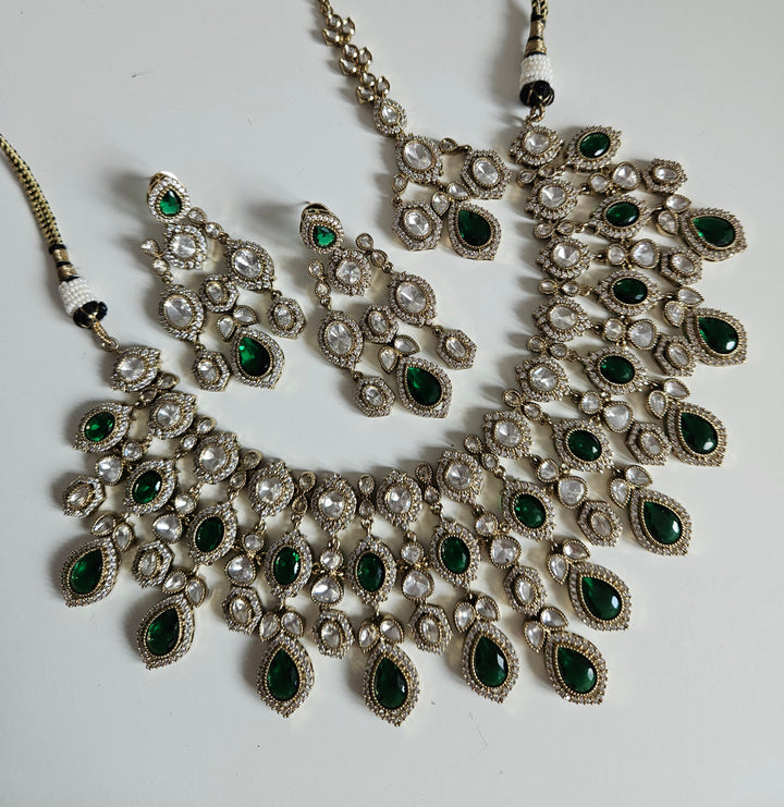 NEHA Necklace Set