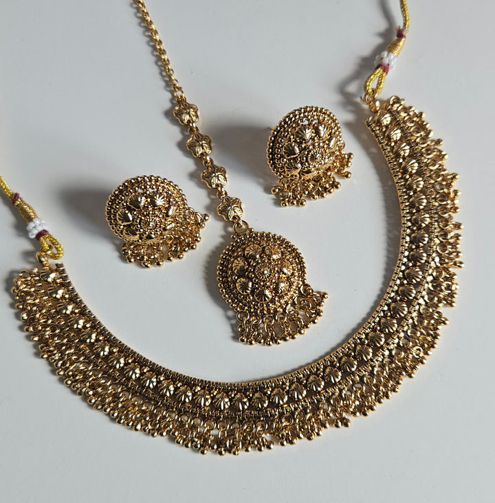 RAVLEEN Necklace Set