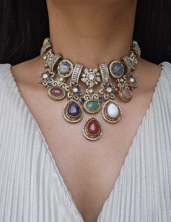 PAWAN Necklace/Choker Set