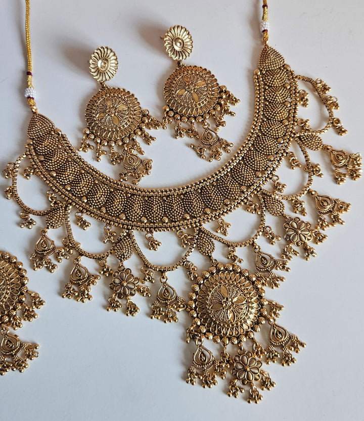 ANAM Necklace Set