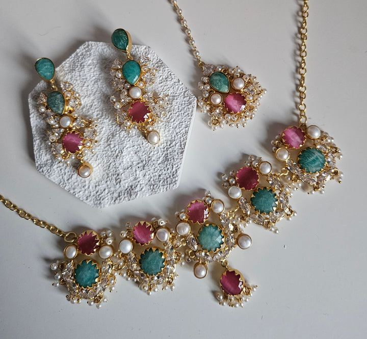 SANAM Choker Set