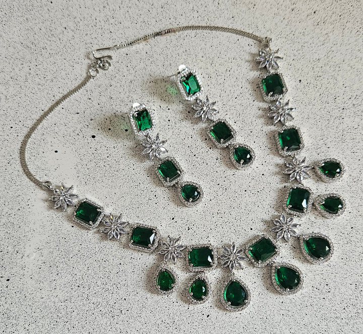 Parvati Necklace Set