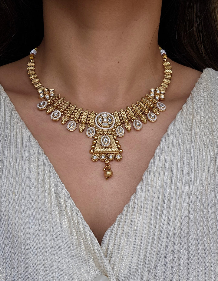 NAVA Necklace Set