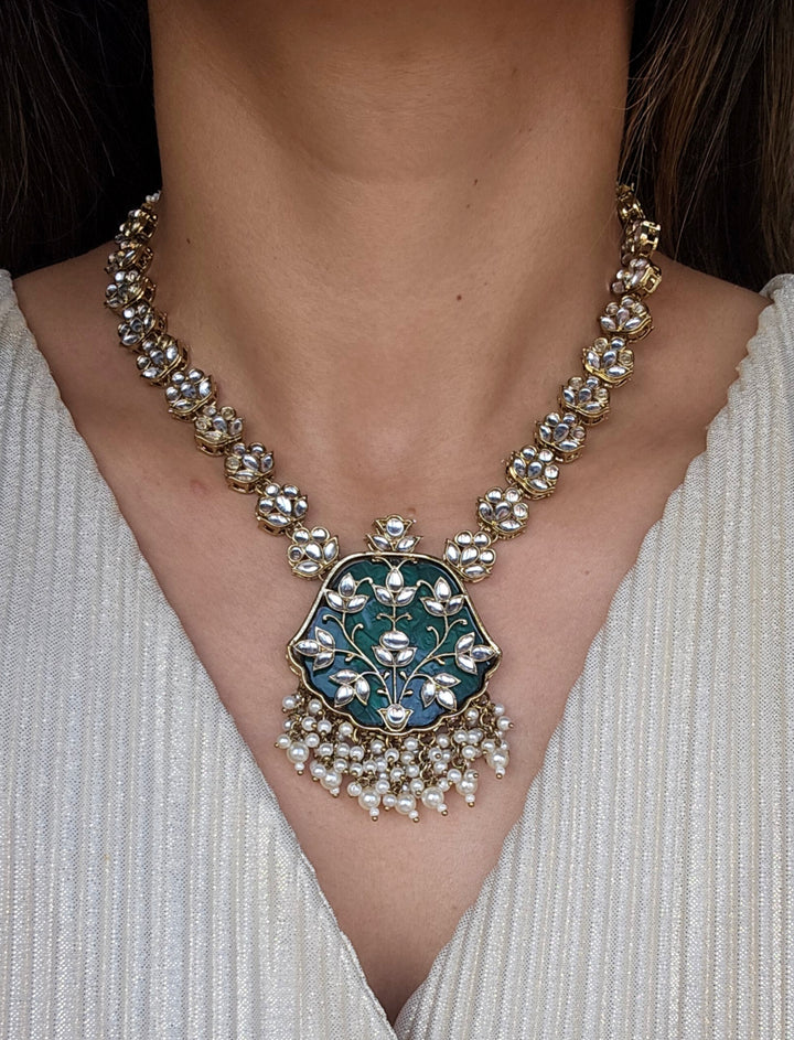 ASHREEN Necklace Set