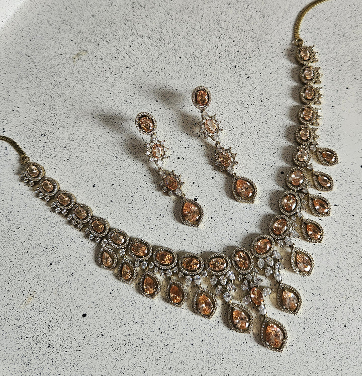 MUNRISE Choker/Necklace Set