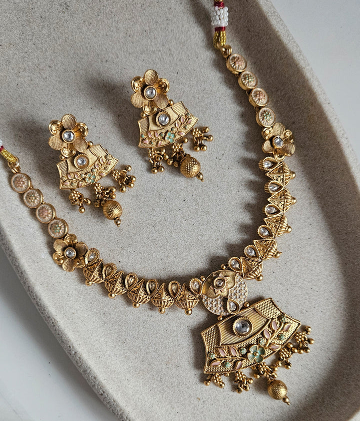 KAMEELA Necklace Set