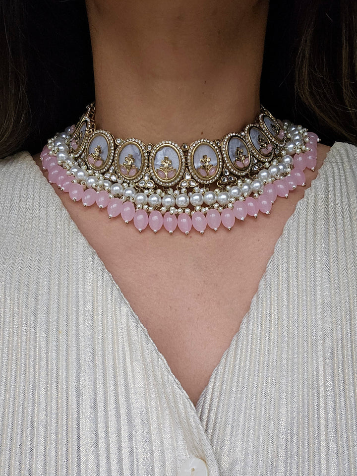 Neha Necklace Set