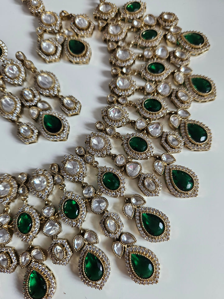 NEHA Necklace Set