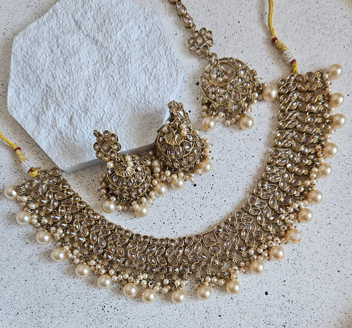 Ramisha Necklace Set