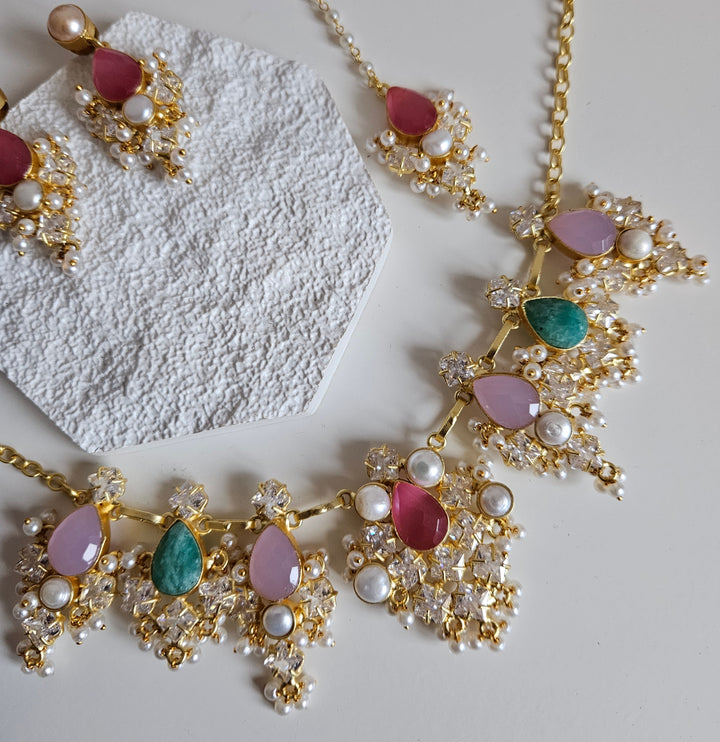 SAMAVIA Necklace Set