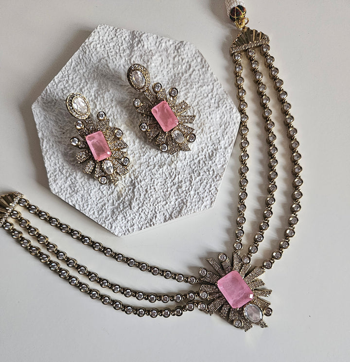 NAVPREET Necklace Set