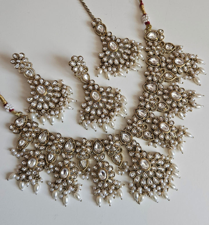 JAANKI Necklace Set