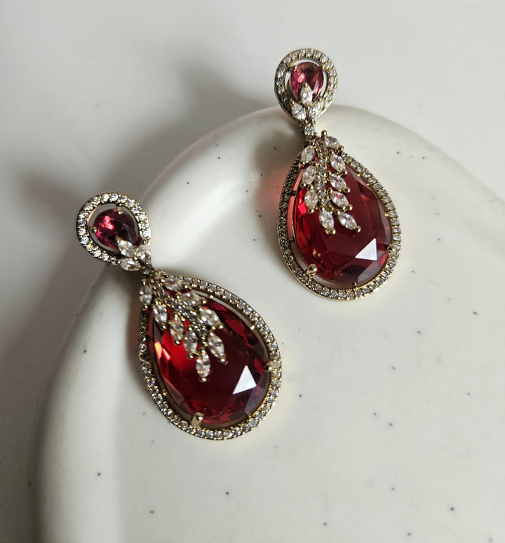 KEERUN Statement Earrings