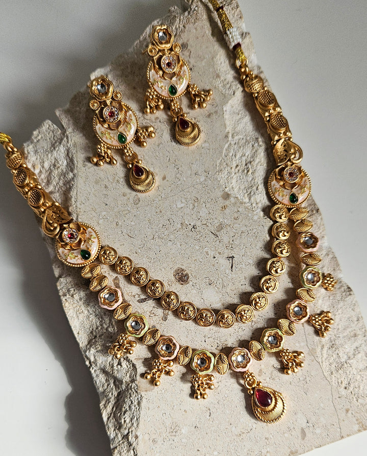 SAMITI Necklace Set
