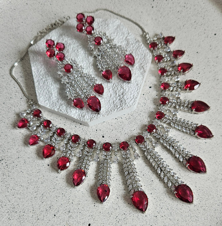 DEWI Necklace Set
