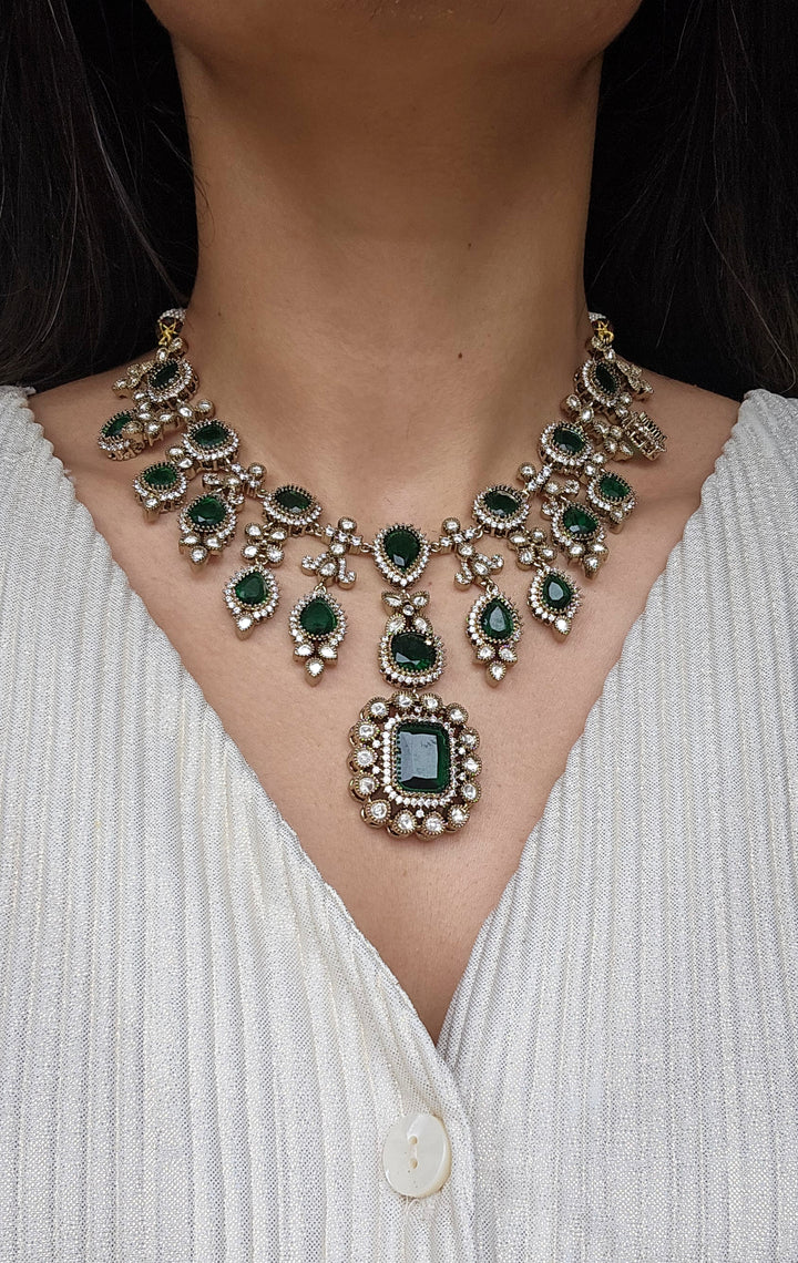 SHIANA Necklace/Choker Set