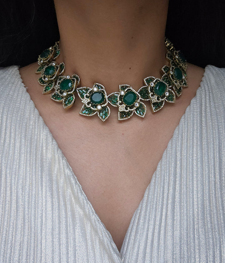 KONICA Necklace Set