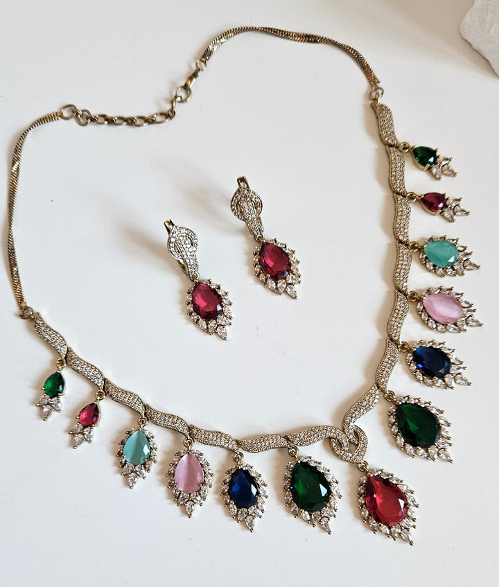 TARA Necklace Set