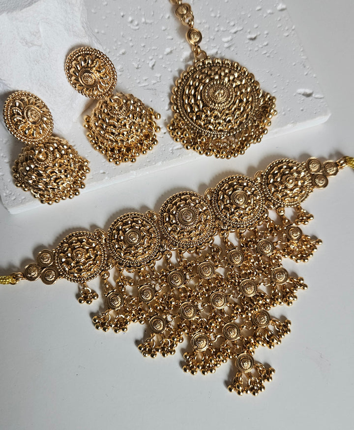 GUNEET Necklace/Choker Set