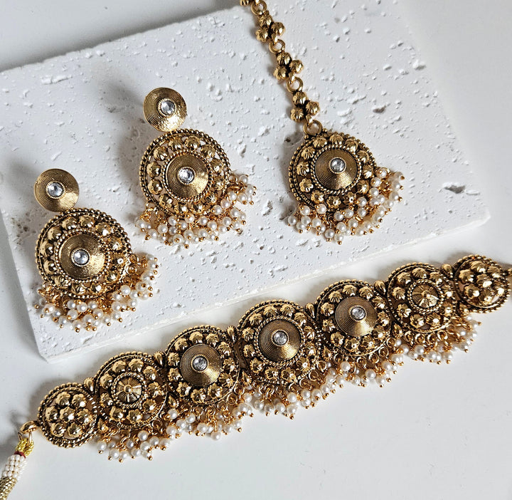 AMANAT Choker Set