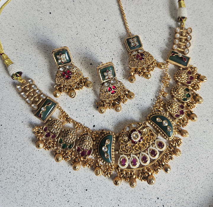 RHITI Necklace Set