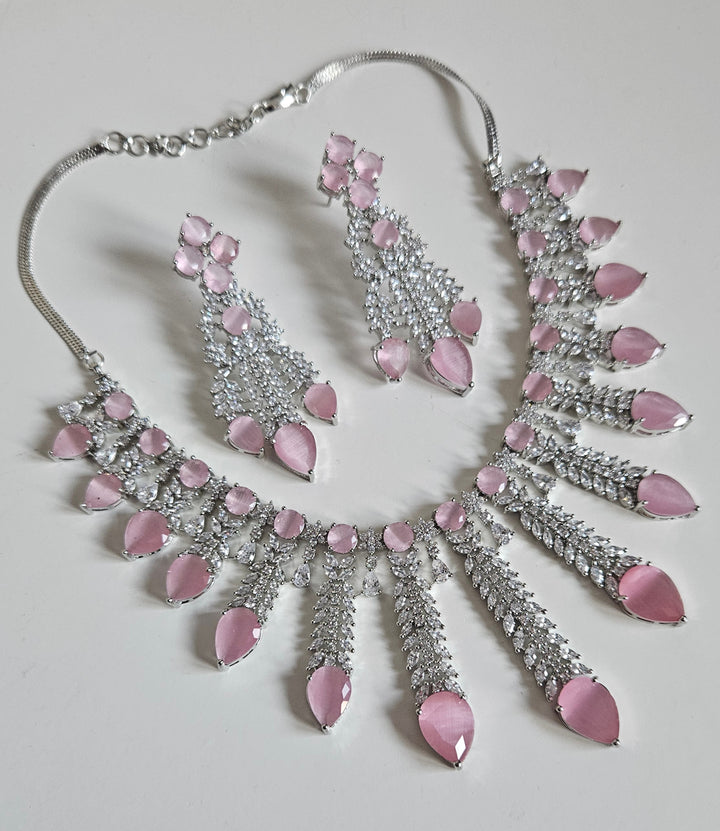 DEWI Necklace Set