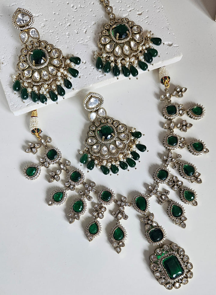 SHIANA Necklace/Choker Set