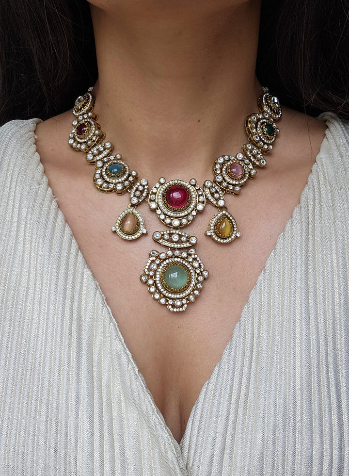 SURI Necklace Set