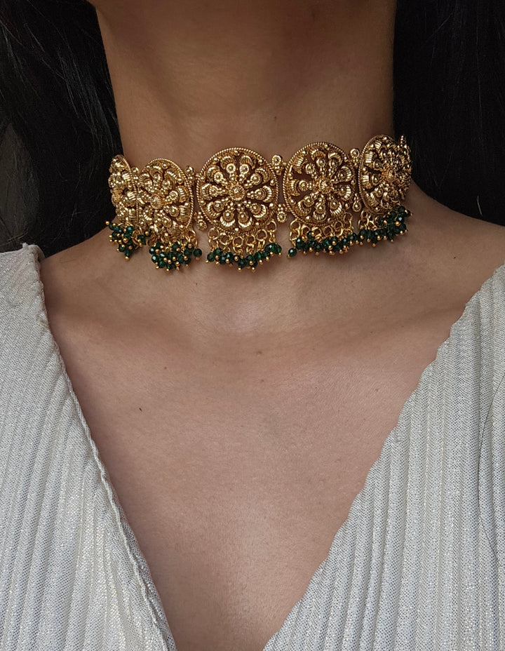 NIPOOJA Choker Set