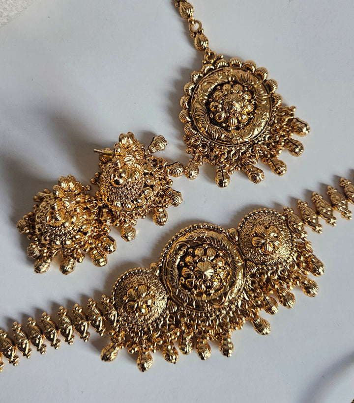 MANDEEP D12 Choker Set