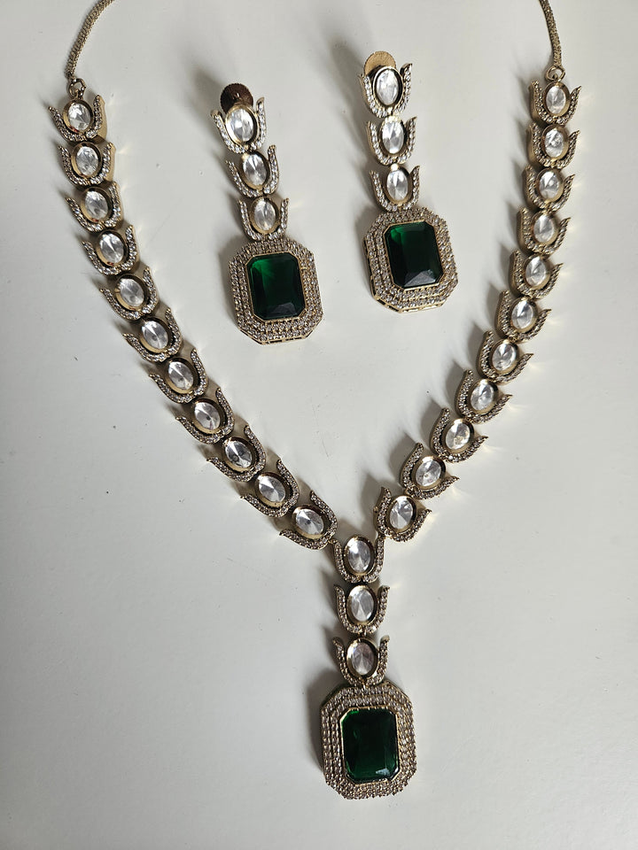 PALVI Necklace Set