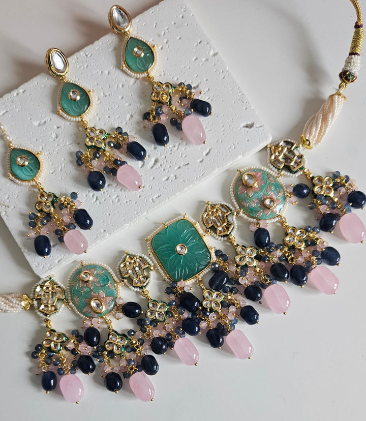 NAYLA A200 Choker/Necklace Set