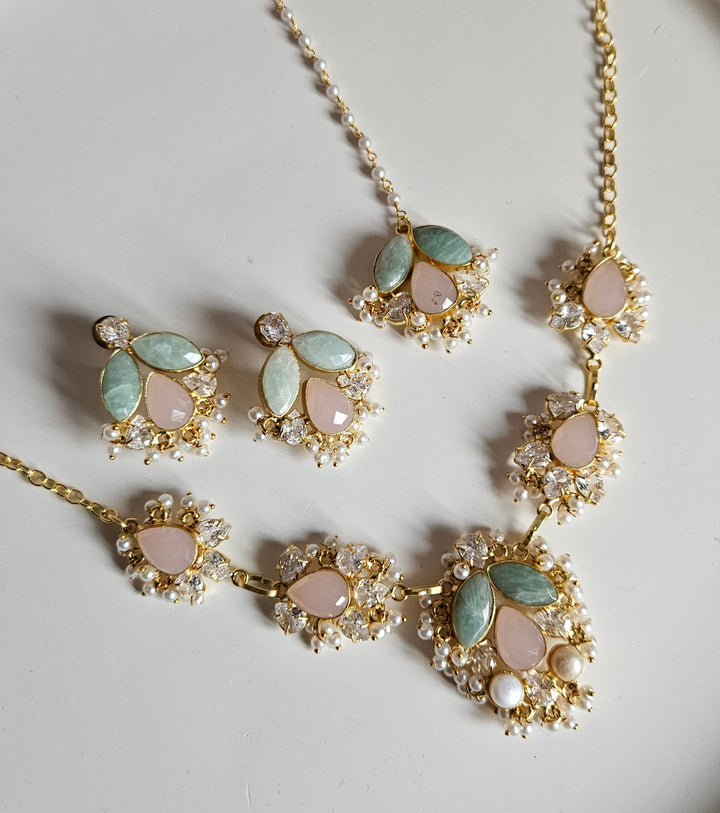 NAHILA Necklace Set