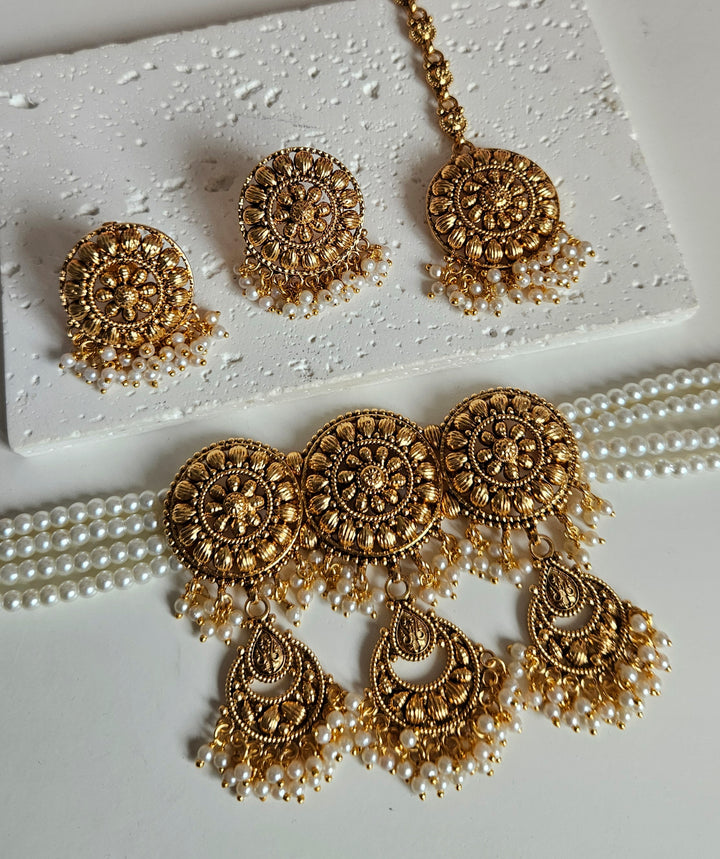 Susan Choker Set