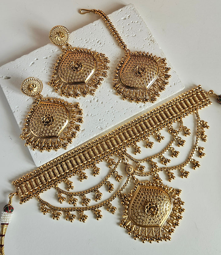 SHOBNA Choker Set