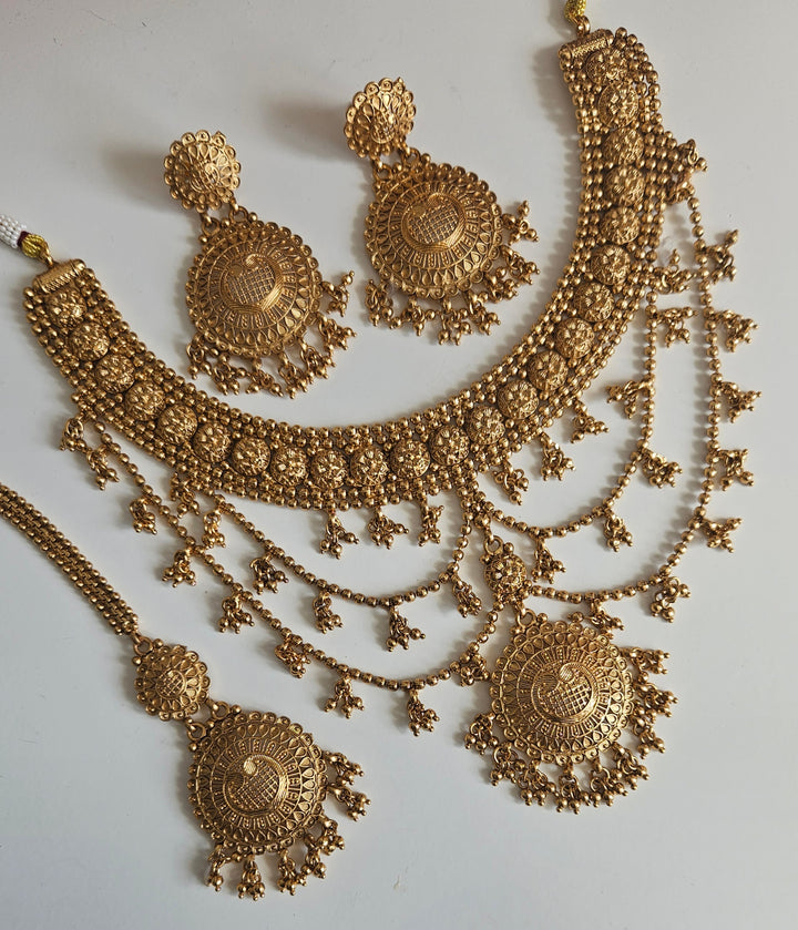 PRAVEEN Necklace Set