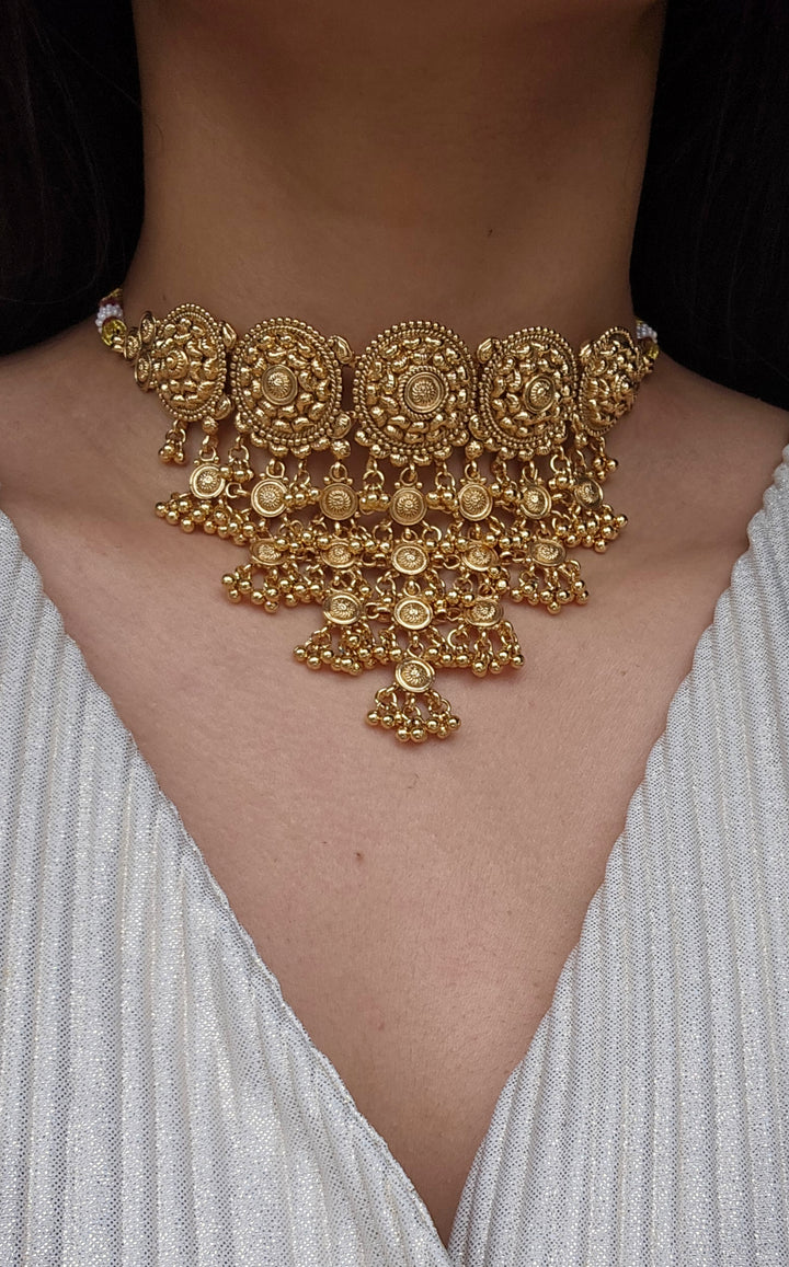 GUNEET Necklace/Choker Set