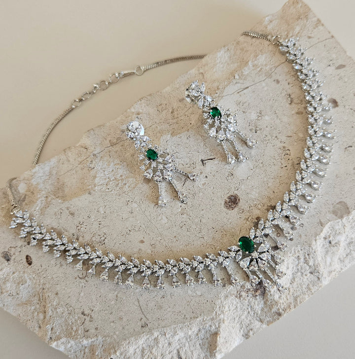 JAWANDA Necklace Set