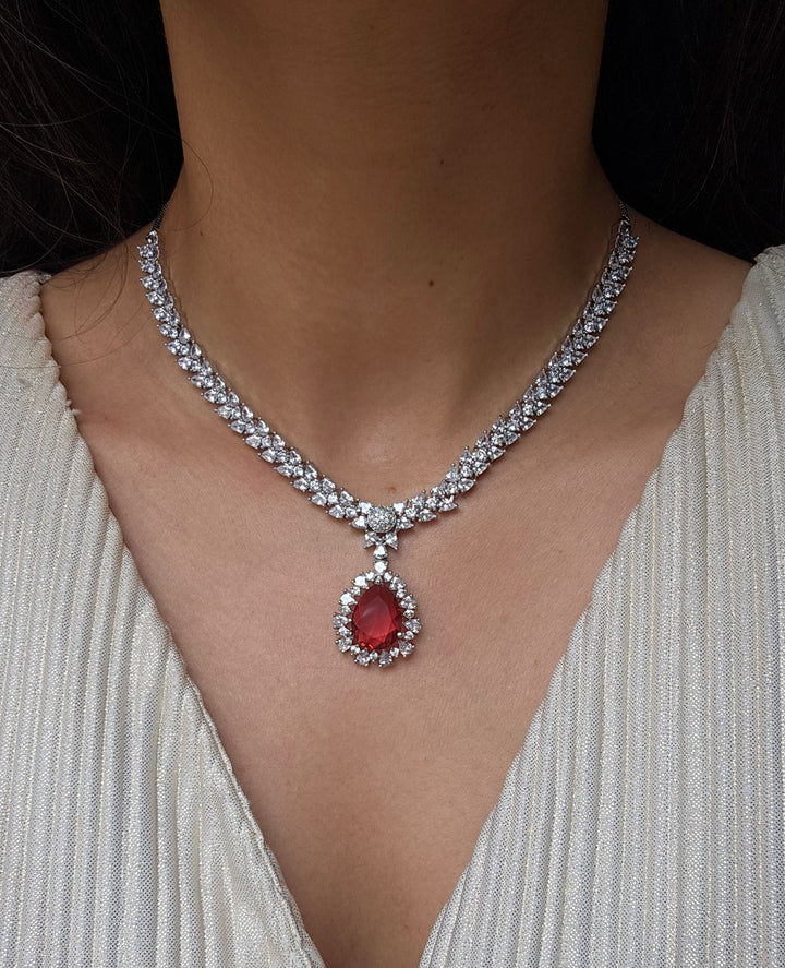 HEENA Necklace Set