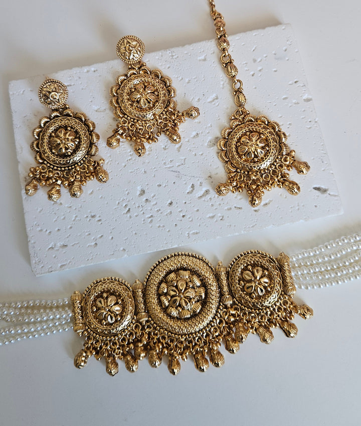 NEELU Choker Set