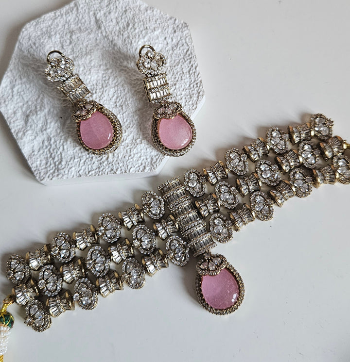 SIMARTH Choker Set